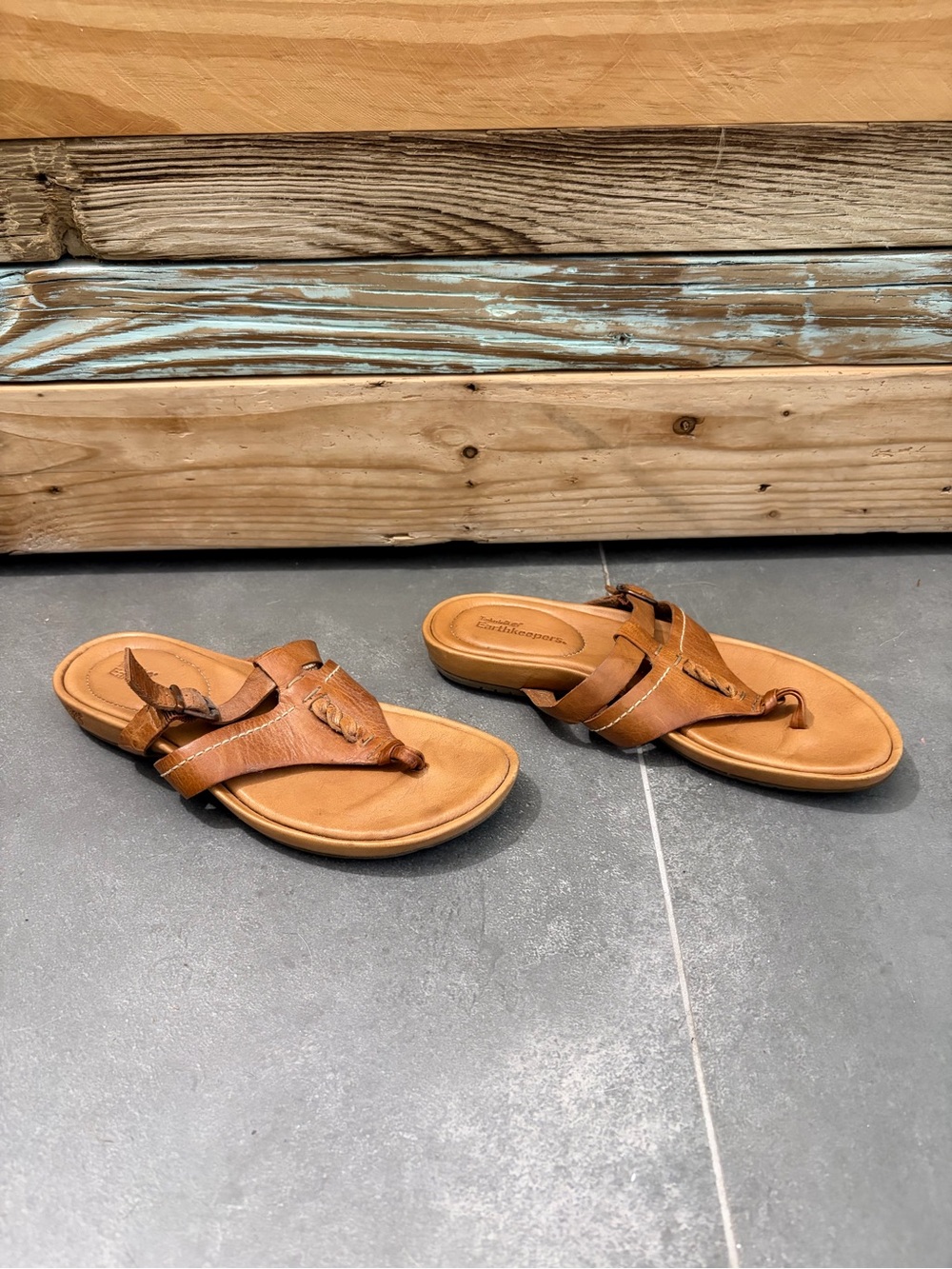 Timberland Earthkeepers Brown Leather Thong Sandals Women’s 5.5M